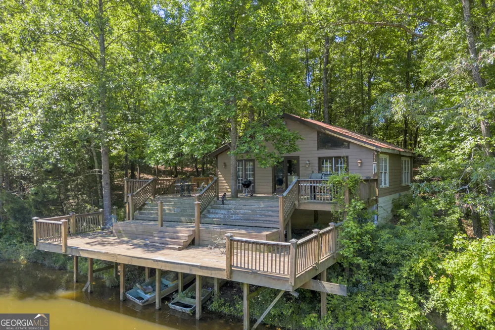 1641 Churchwell RD Union Point, GA 30669