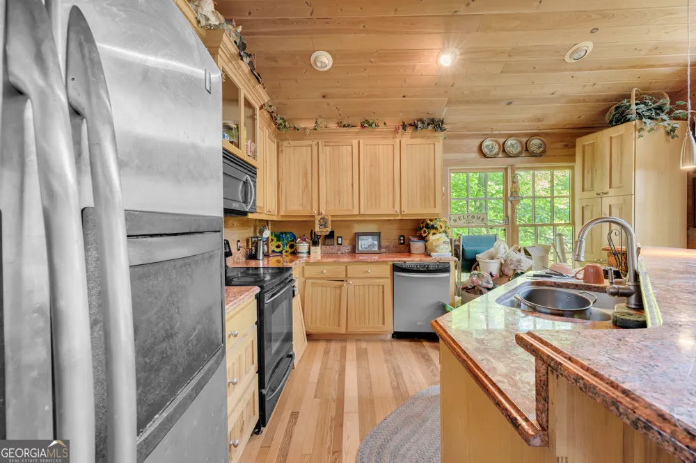 1641 Churchwell RD Union Point, GA 30669