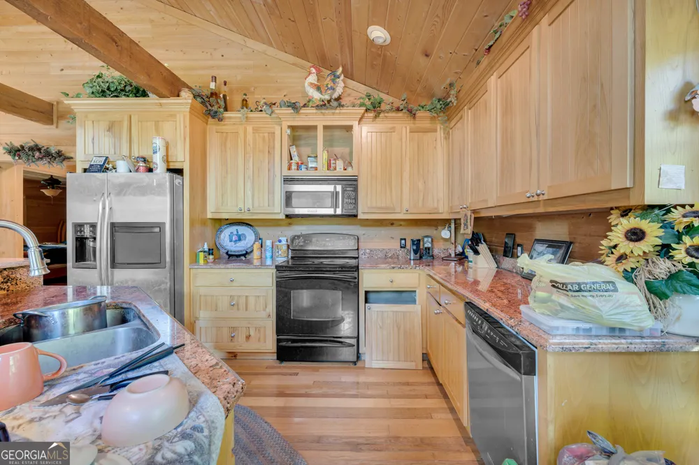 1641 Churchwell RD Union Point, GA 30669