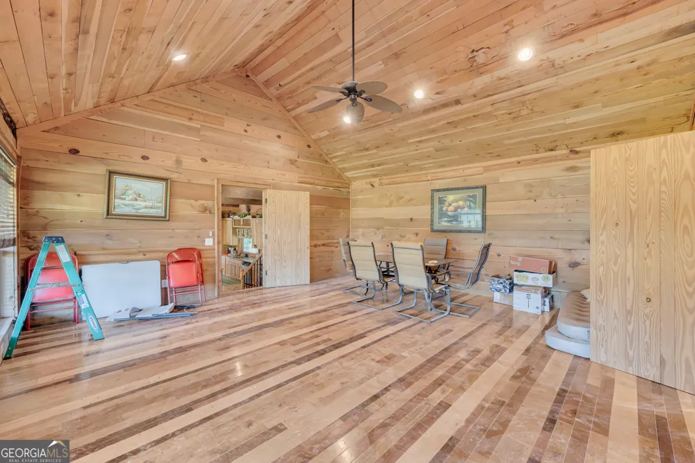 1641 Churchwell RD Union Point, GA 30669