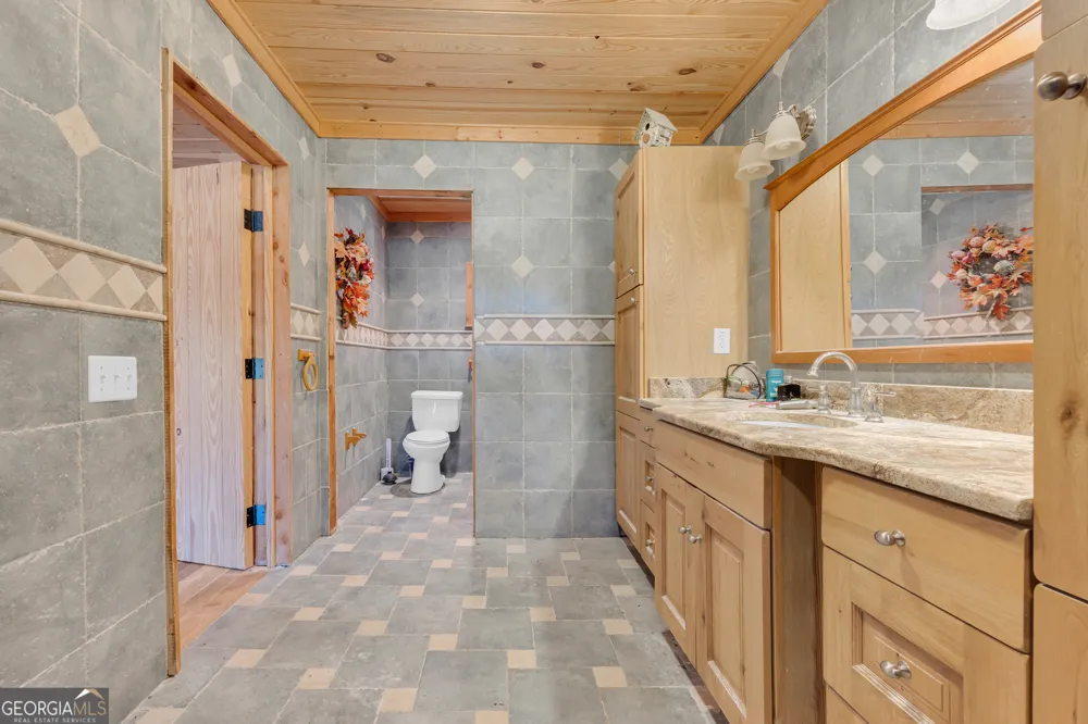 1641 Churchwell RD Union Point, GA 30669