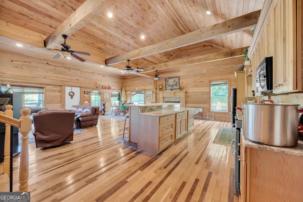1641 Churchwell RD Union Point, GA 30669