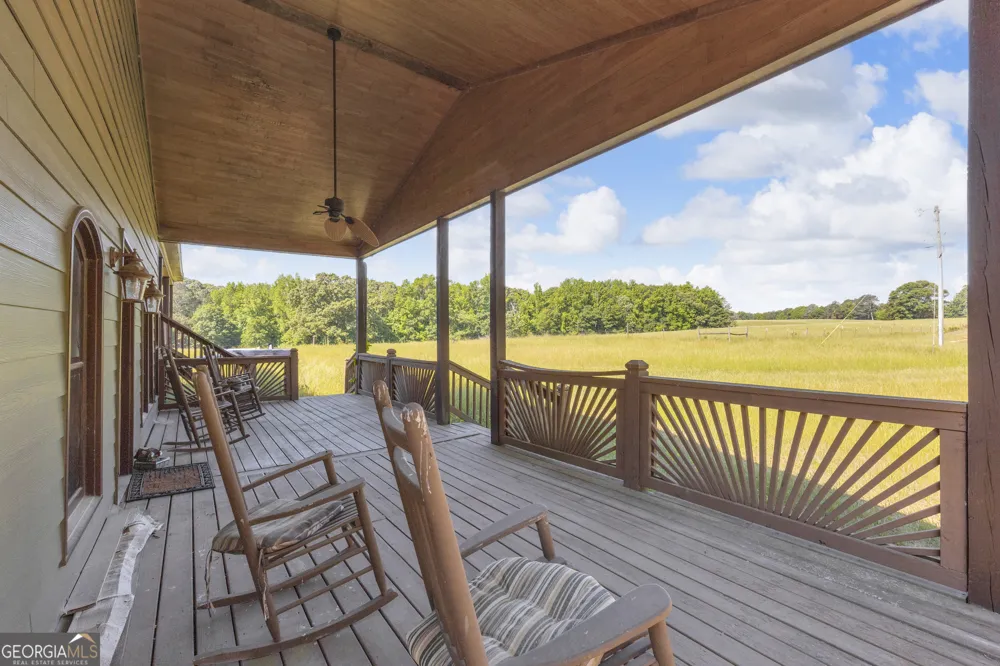 1641 Churchwell RD Union Point, GA 30669