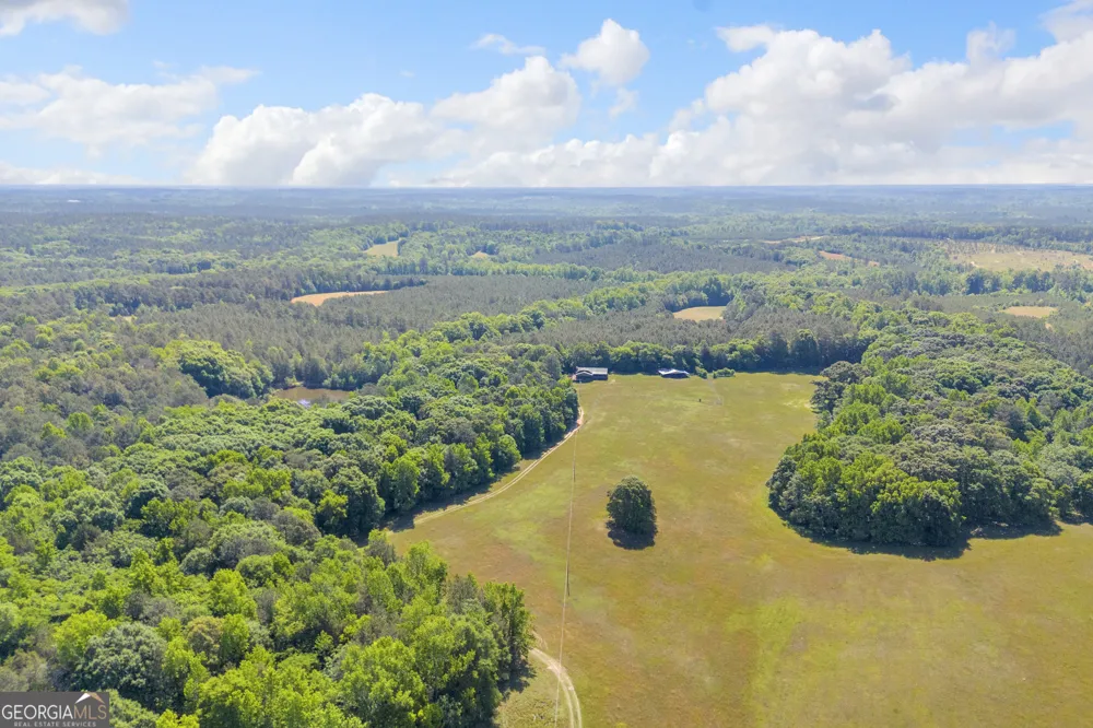 1641 Churchwell RD Union Point, GA 30669
