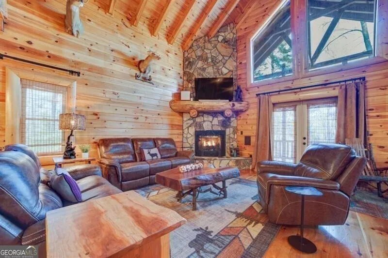 138 Lucius LN Cherry Log, GA 30522