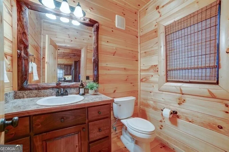 138 Lucius LN Cherry Log, GA 30522
