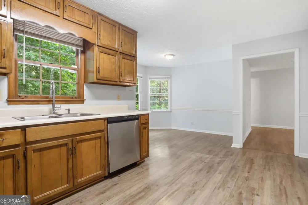 105 Woodsong CT Fayetteville, GA 30214