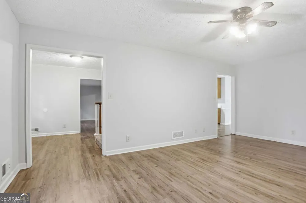 105 Woodsong CT Fayetteville, GA 30214