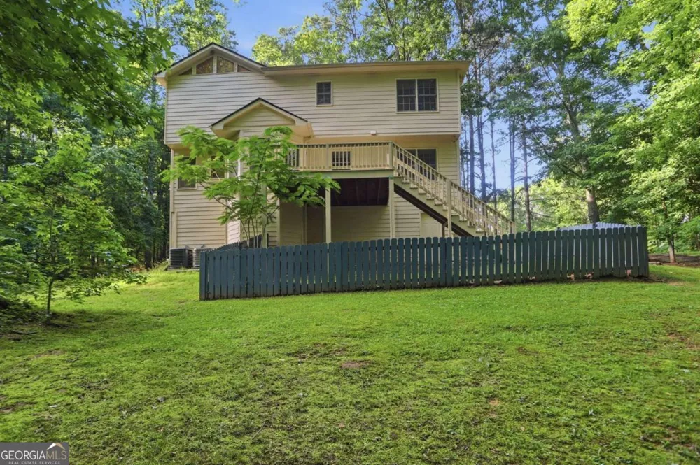 105 Woodsong CT Fayetteville, GA 30214