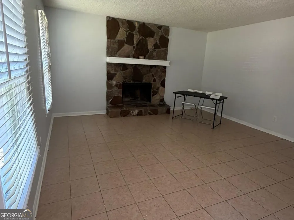 5677 Heron CT Norcross, GA 30071