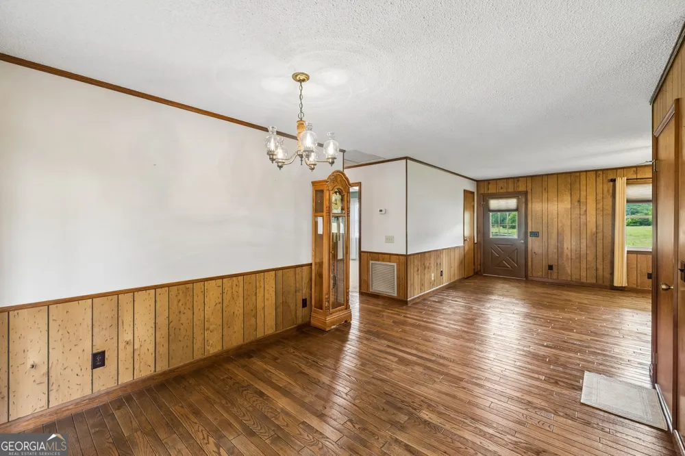 187 Burns LN Benton, TN 37307