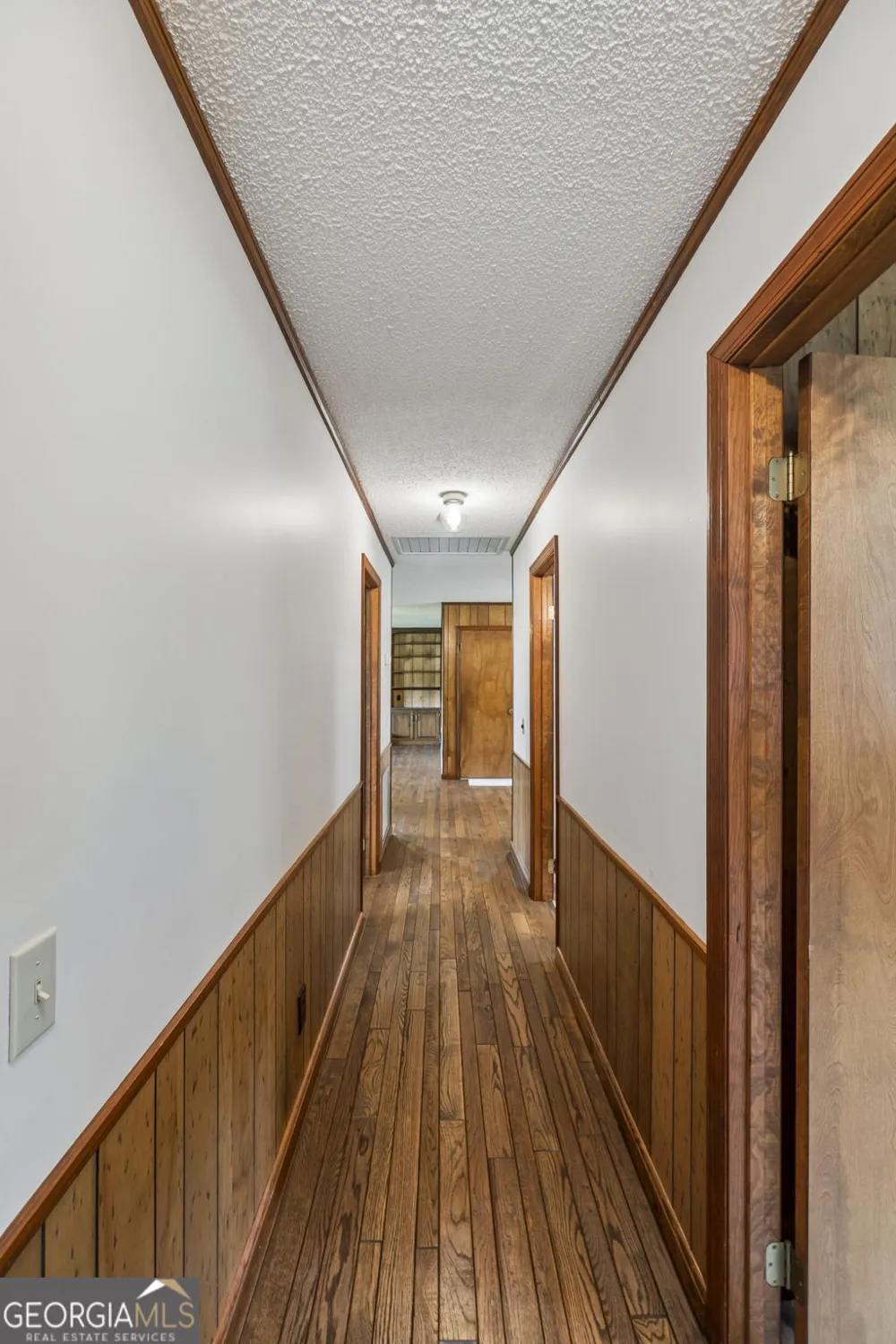187 Burns LN Benton, TN 37307