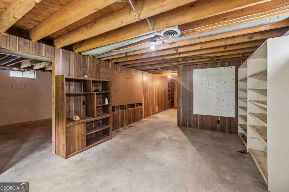 187 Burns LN Benton, TN 37307