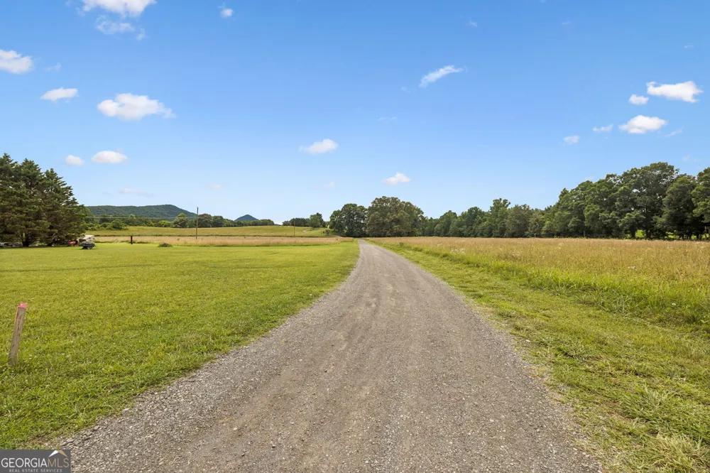 187 Burns LN Benton, TN 37307