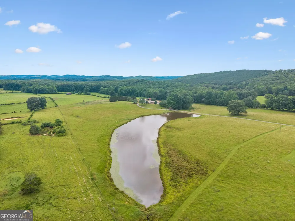 187 Burns LN Benton, TN 37307