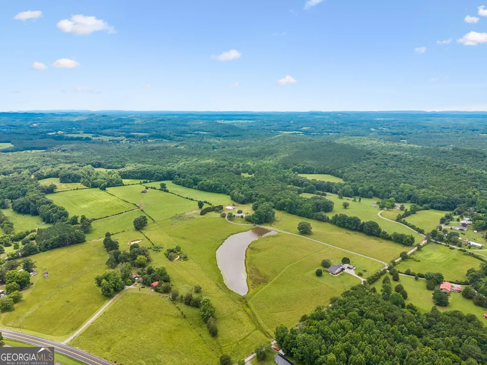 187 Burns LN Benton, TN 37307