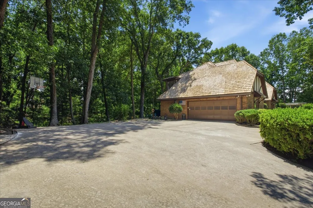 4525 Mountain View RD Oakwood, GA 30566