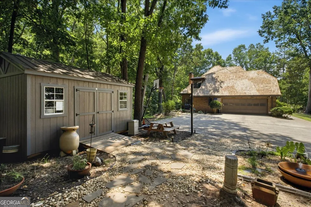 4525 Mountain View RD Oakwood, GA 30566