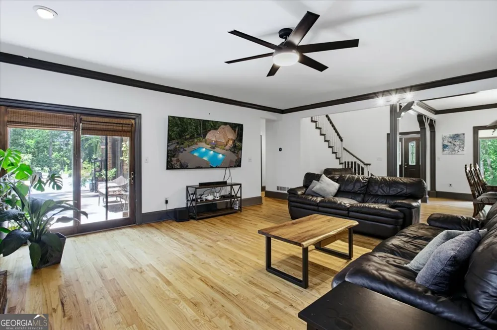 4525 Mountain View RD Oakwood, GA 30566