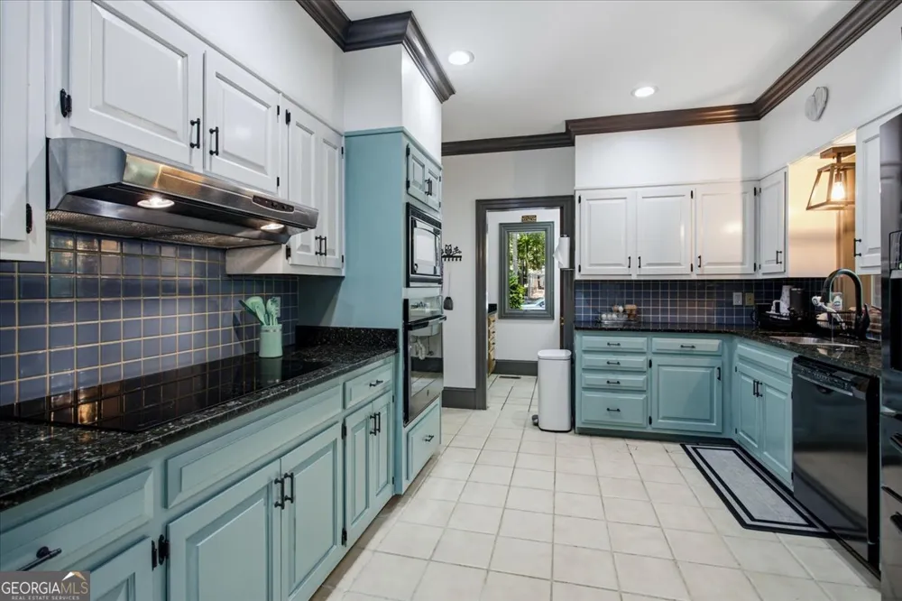 4525 Mountain View RD Oakwood, GA 30566