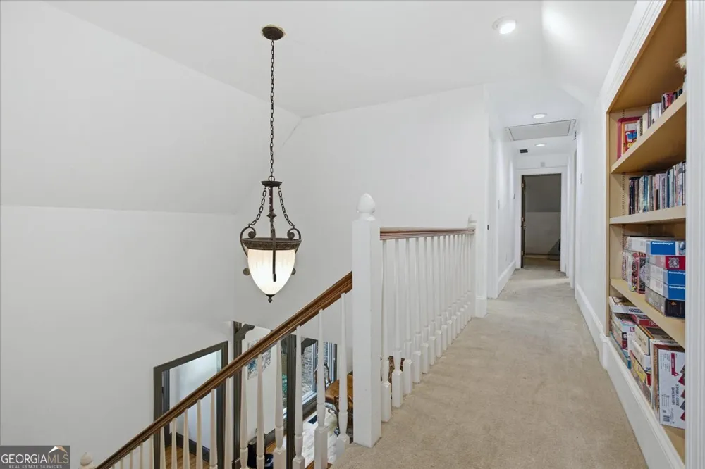 4525 Mountain View RD Oakwood, GA 30566