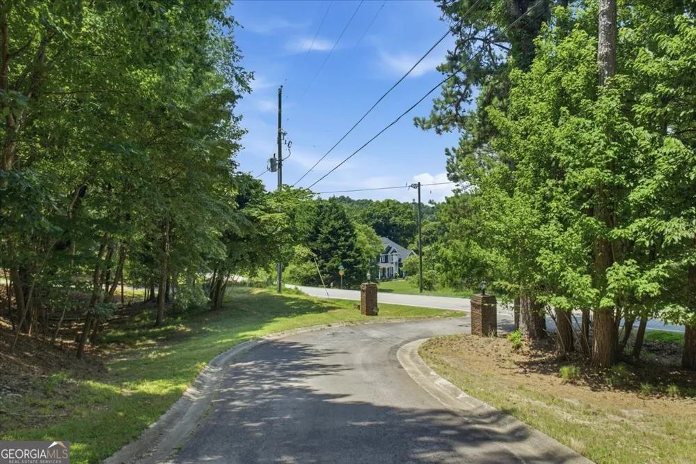 4525 Mountain View RD Oakwood, GA 30566