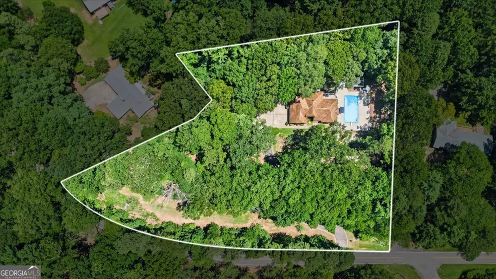 4525 Mountain View RD Oakwood, GA 30566