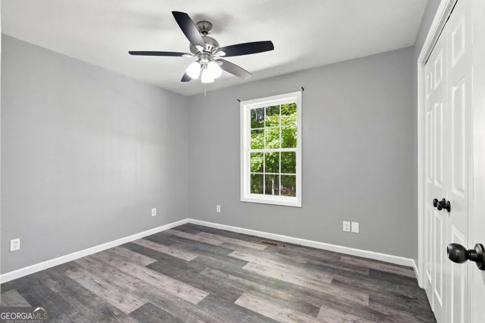 433 Elliots LN Dahlonega, GA 30533