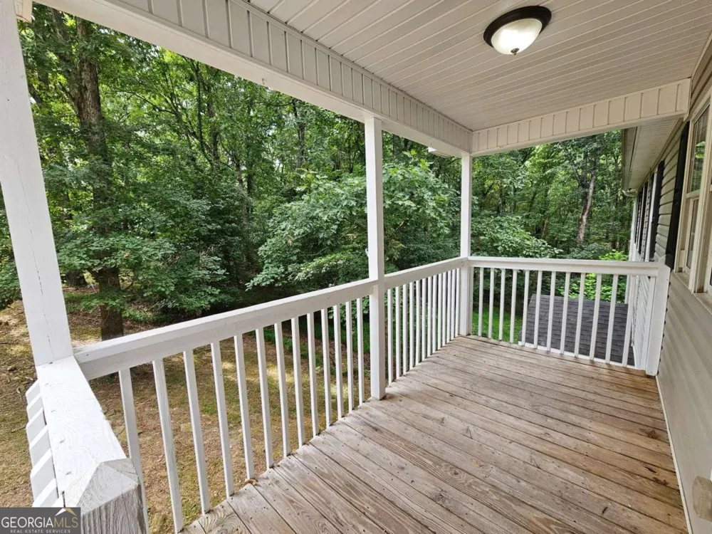 433 Elliots LN Dahlonega, GA 30533