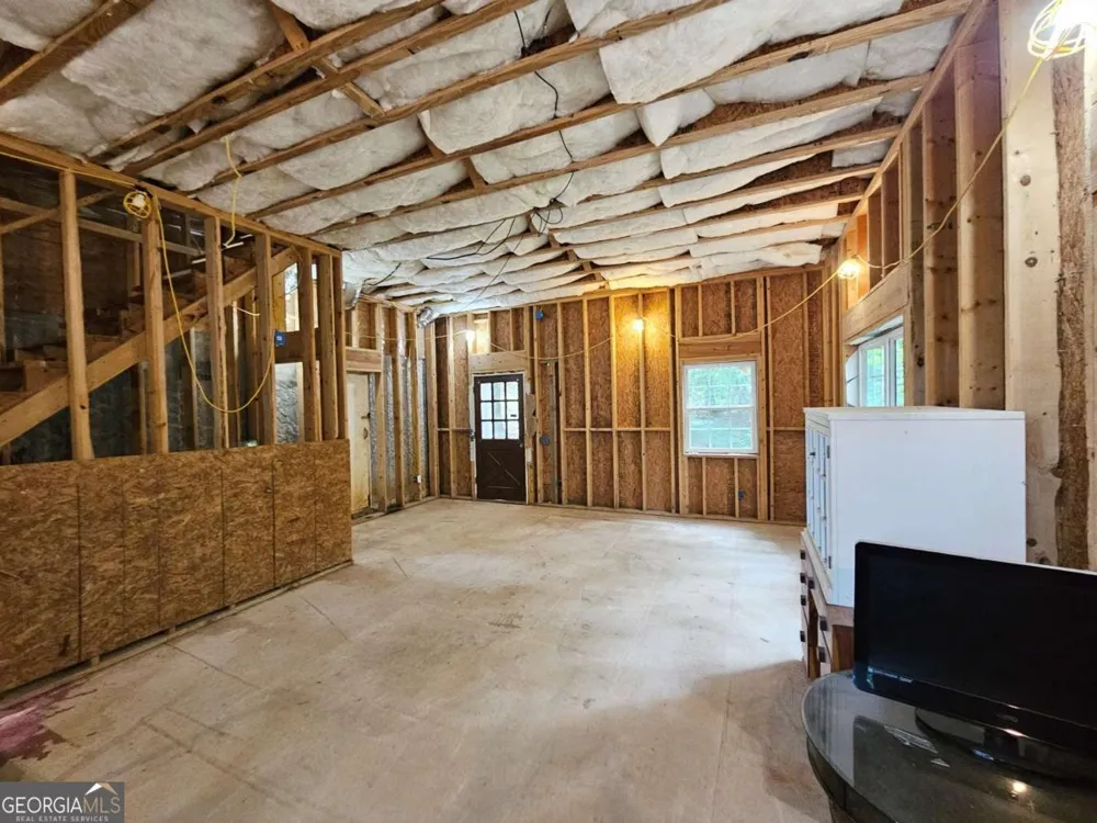 433 Elliots LN Dahlonega, GA 30533