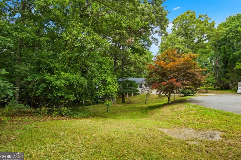 433 Elliots LN Dahlonega, GA 30533