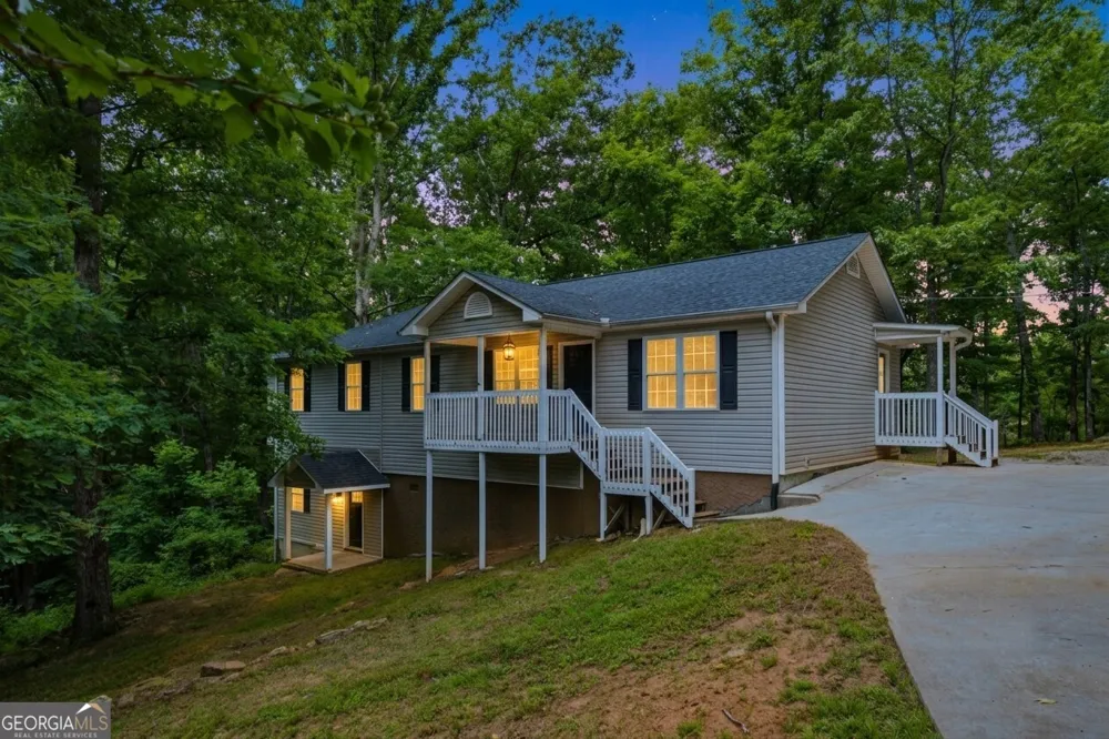 433 Elliots LN Dahlonega, GA 30533