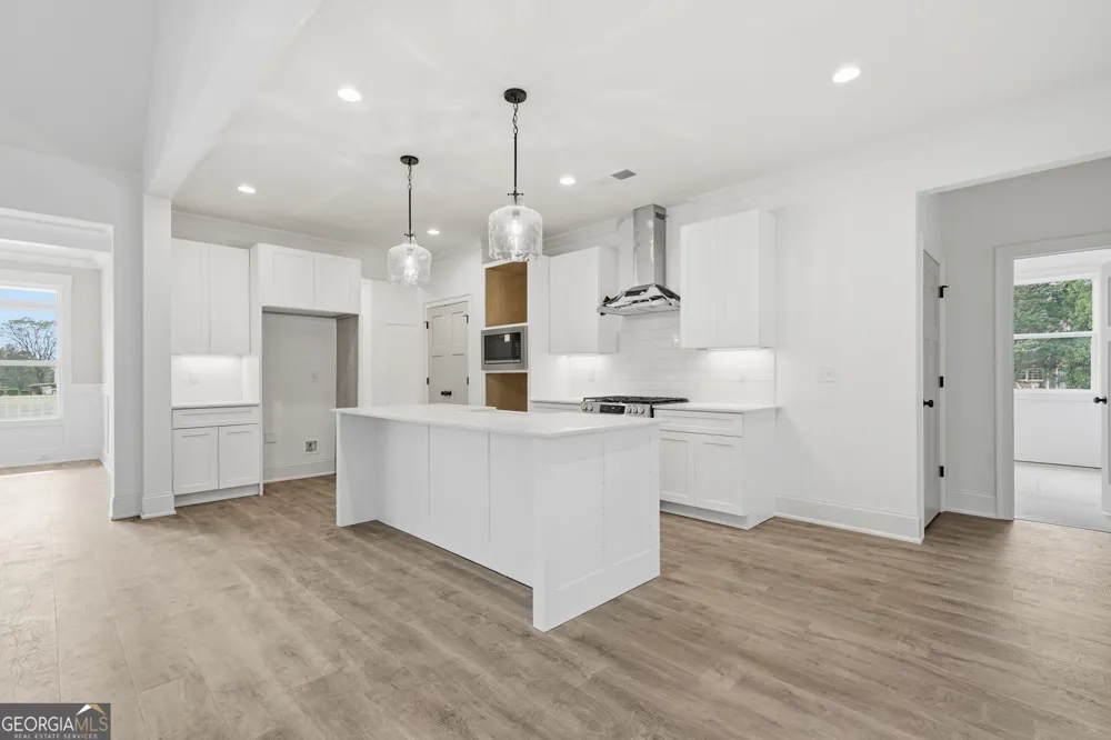 104 Bob White DR Calhoun, GA 30701