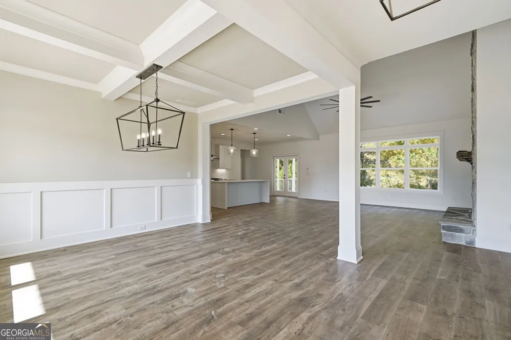 104 Bob White DR Calhoun, GA 30701