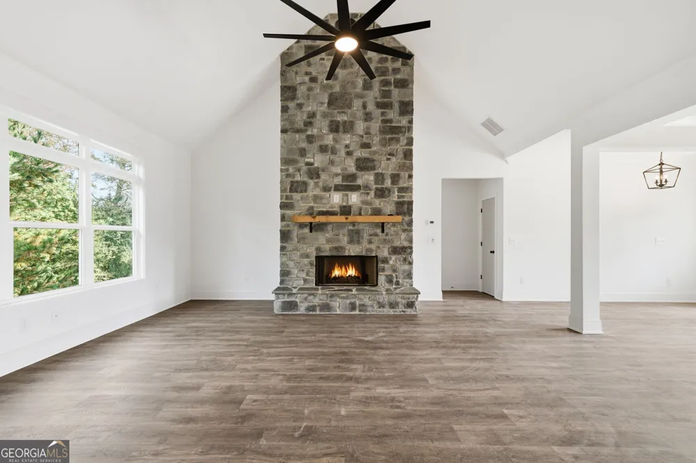 104 Bob White DR Calhoun, GA 30701