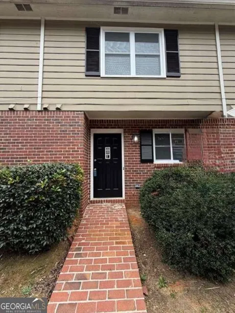 2250 Kings Gate CIR