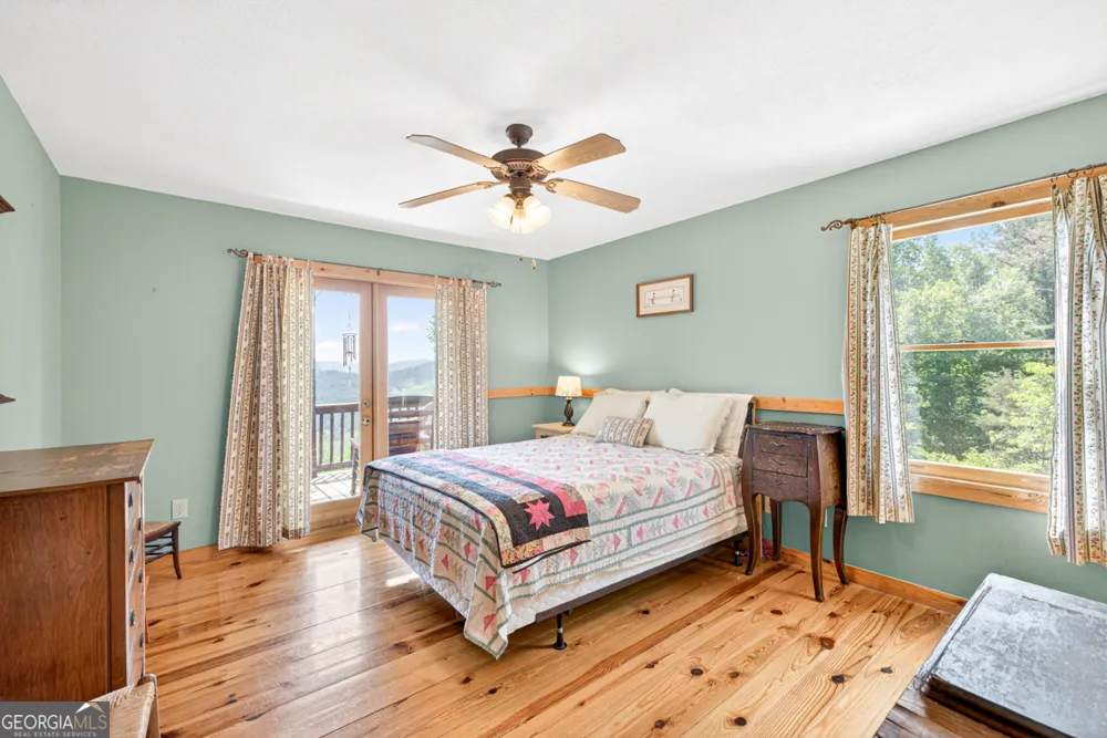 95 Scenic WAY Ellijay, GA 30540