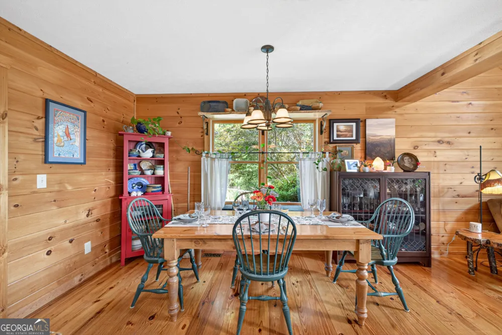 95 Scenic WAY Ellijay, GA 30540