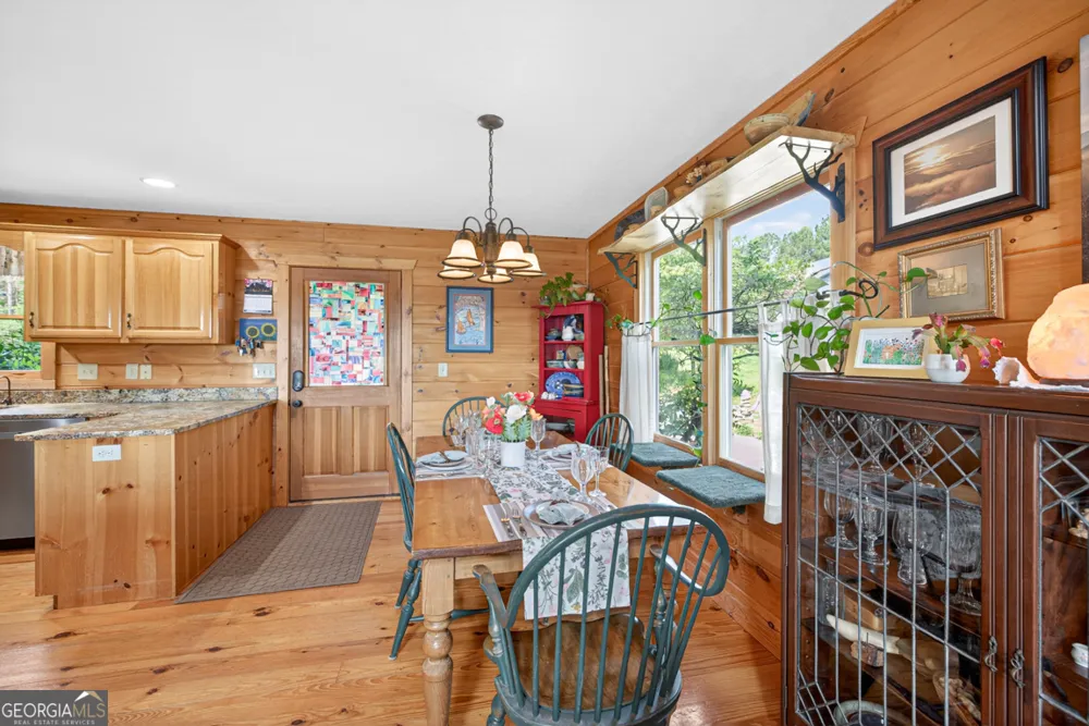 95 Scenic WAY Ellijay, GA 30540