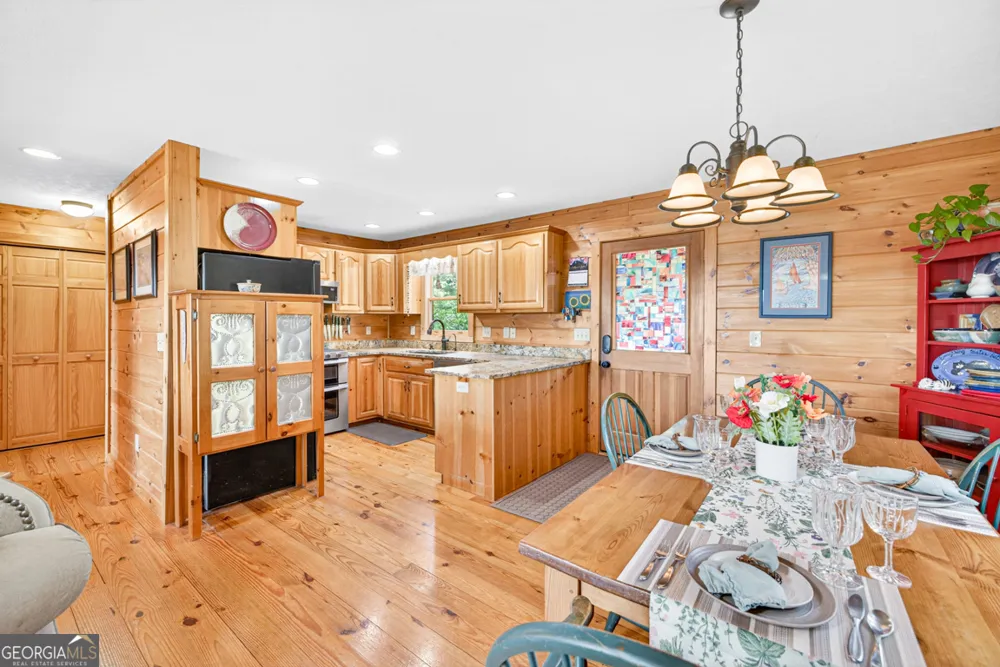 95 Scenic WAY Ellijay, GA 30540