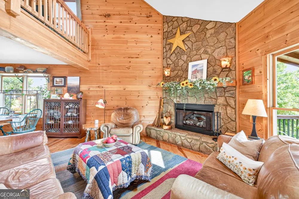 95 Scenic WAY Ellijay, GA 30540