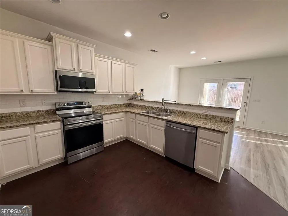 2450 Oakleaf CIR Lithonia, GA 30058