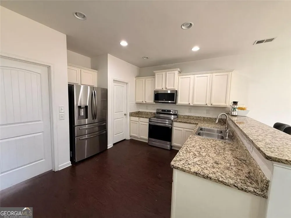 2450 Oakleaf CIR Lithonia, GA 30058