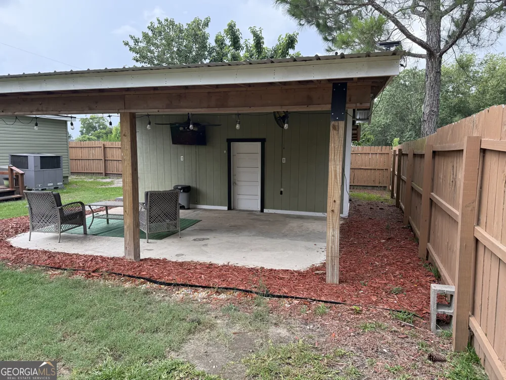 455 N Kennedy ST Metter, GA 30439