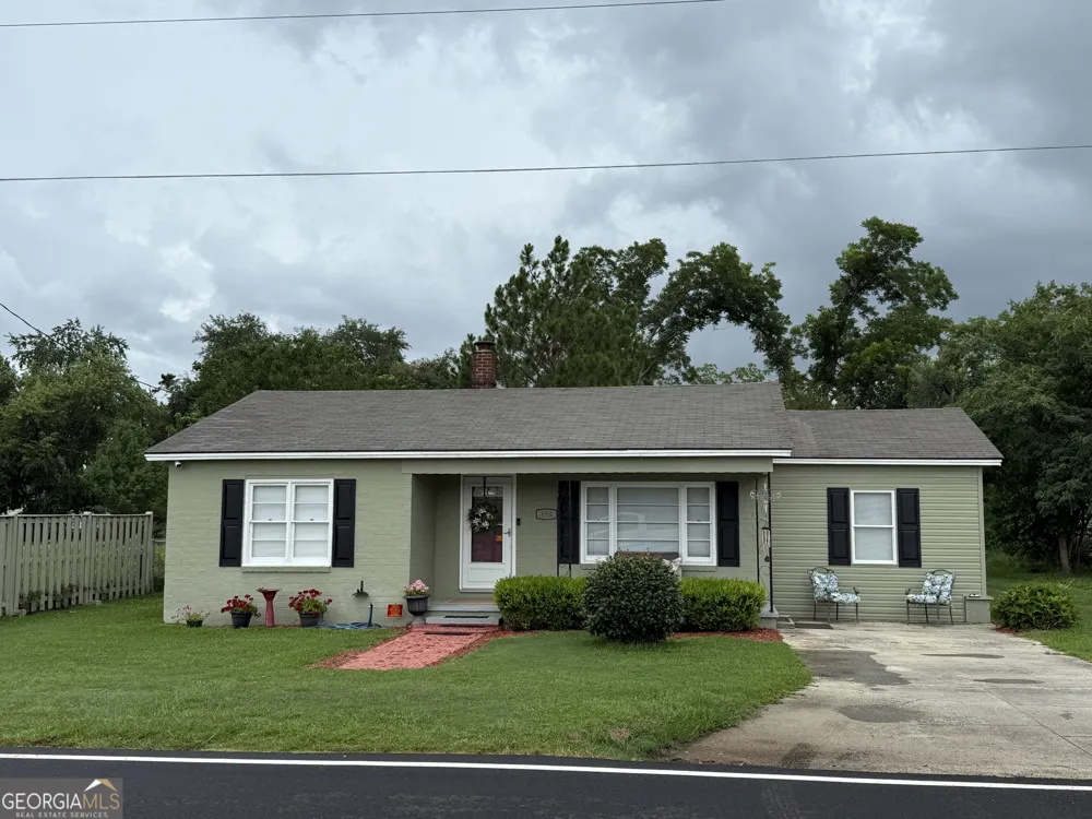 455 N Kennedy ST Metter, GA 30439