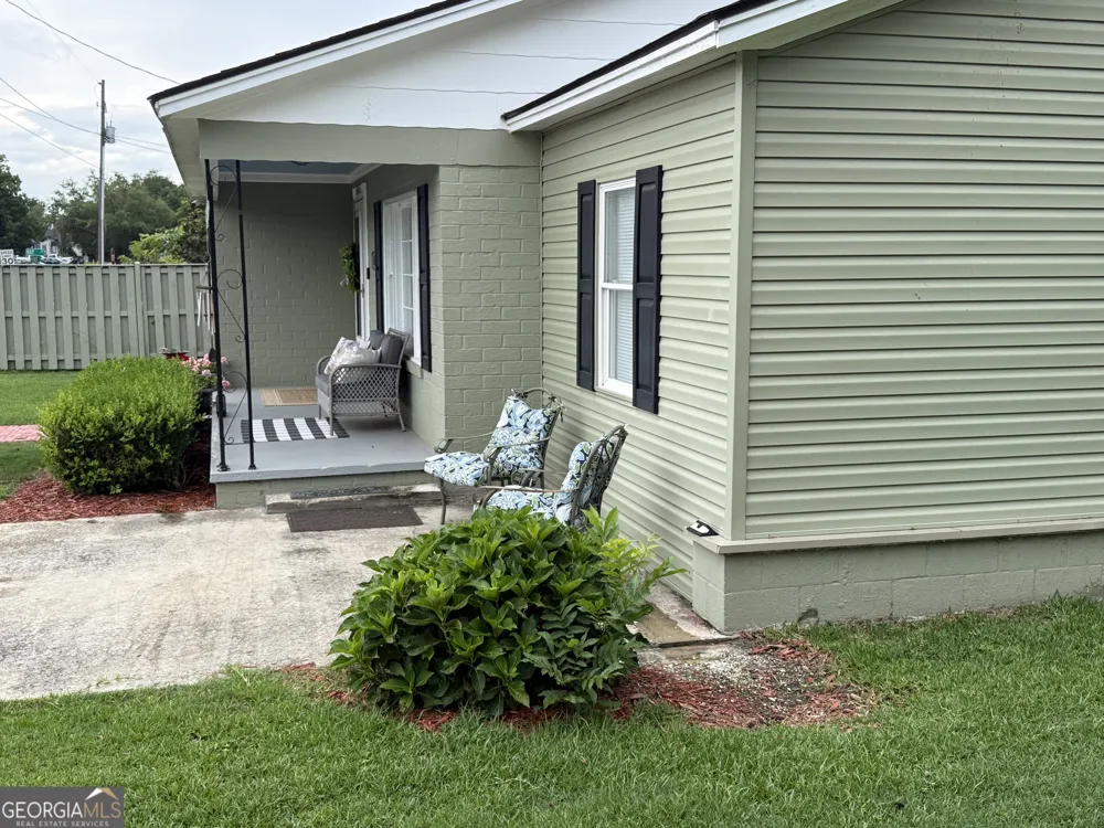 455 N Kennedy ST Metter, GA 30439
