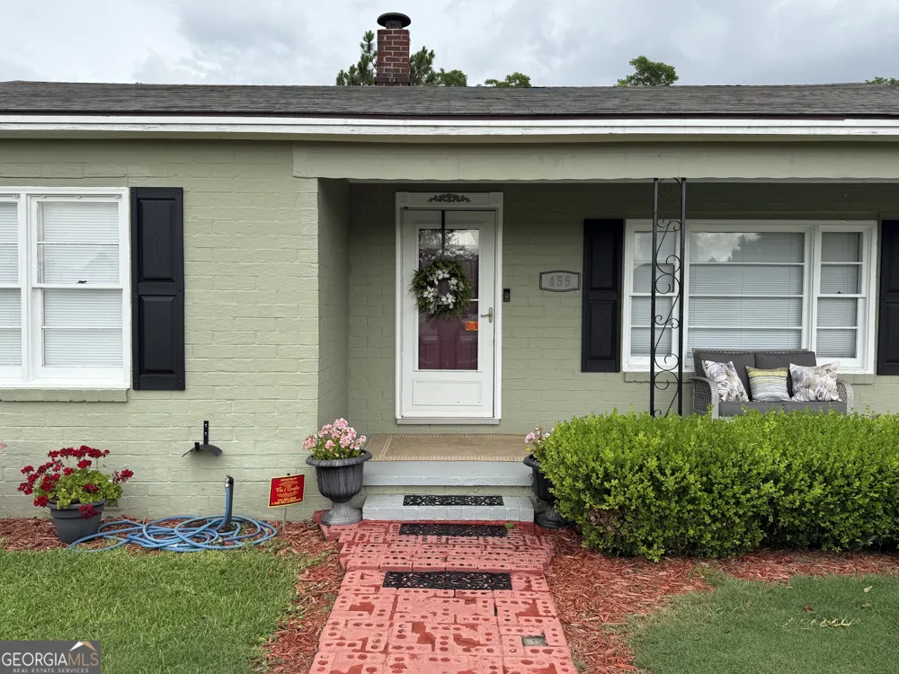 455 N Kennedy ST Metter, GA 30439