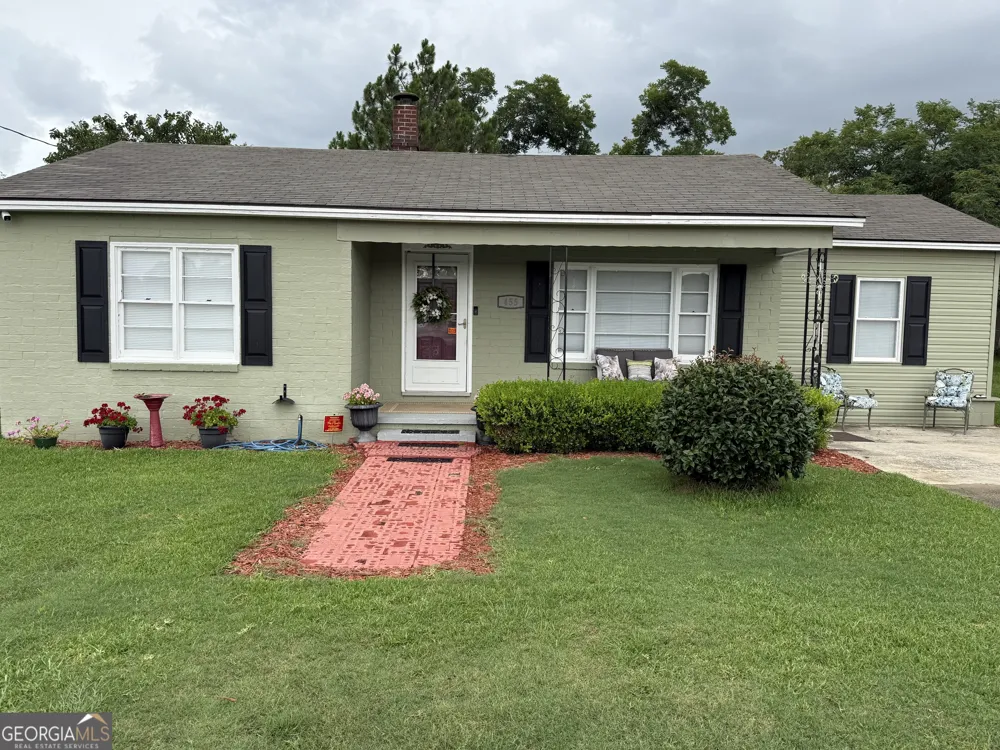 455 N Kennedy ST Metter, GA 30439