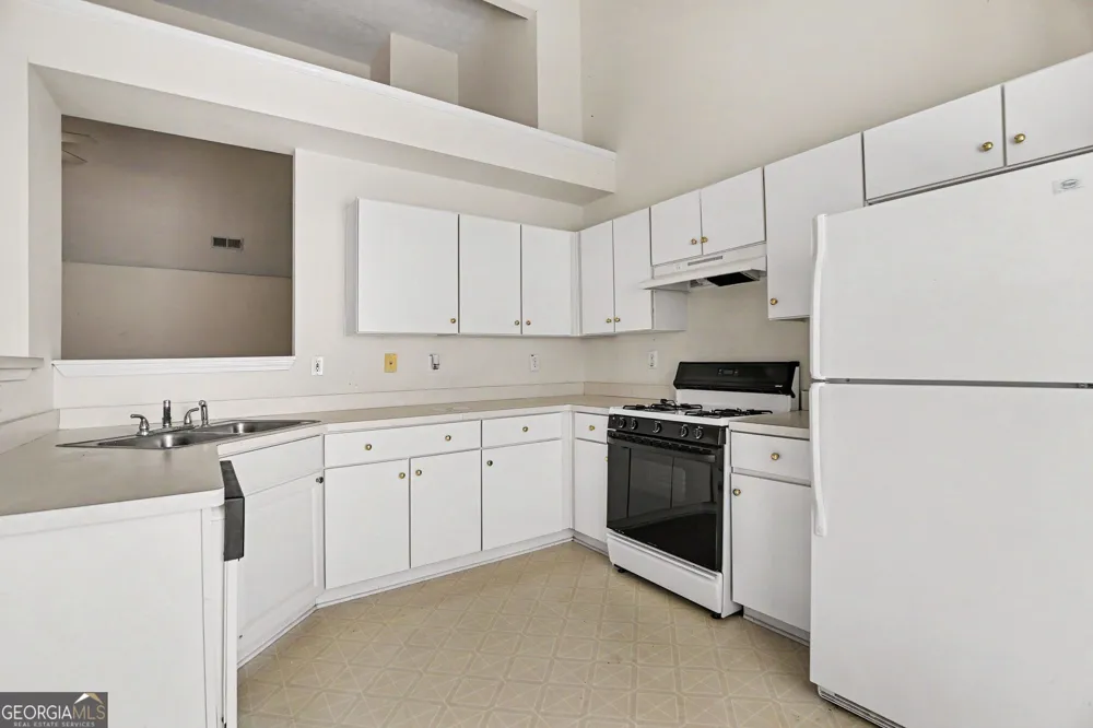 11050 Pebble Brook CT Hampton, GA 30228