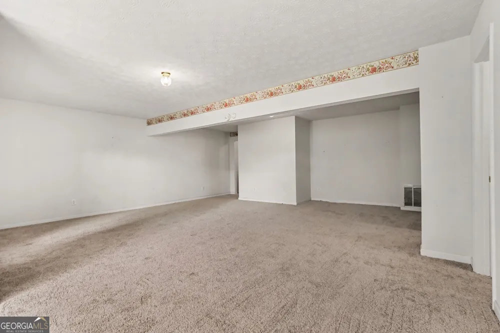 11050 Pebble Brook CT Hampton, GA 30228